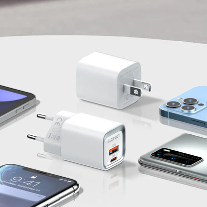 Caricabatterie certificato MFi 20W con cavo USB-C a Lightning incluso A2318M