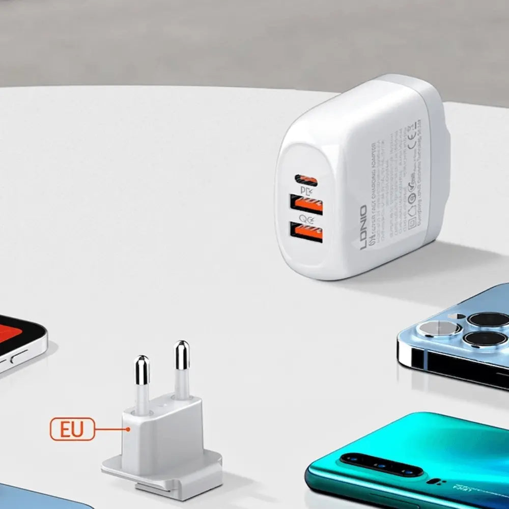aricabatterie GaN 65W tripla porta, per smartphone, tablet e notebook  A3511Q